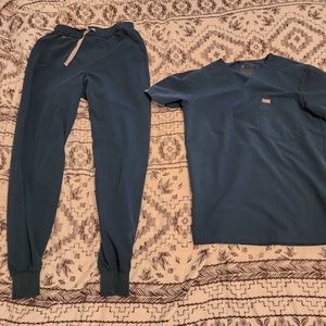 Figs XS Caribbean Blue Scrub Set, in Great Condition!